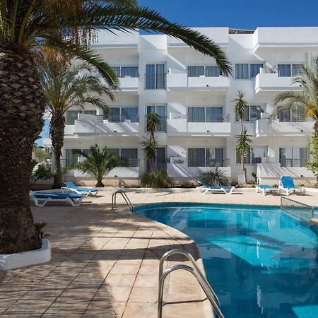 Apartamentos Costamar II Es Pujols Luaran gambar