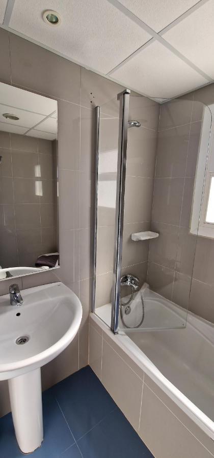 Apartamentos Costamar II Es Pujols Luaran gambar