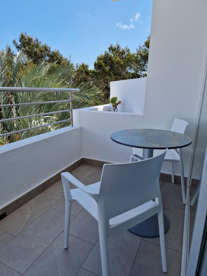 Apartamentos Costamar II Es Pujols Luaran gambar