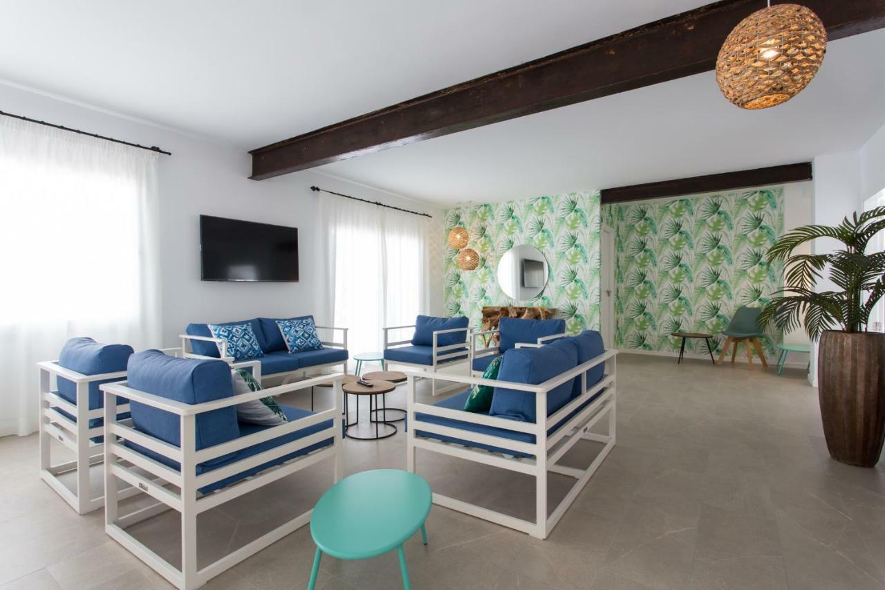 Apartamentos Costamar II Es Pujols Luaran gambar